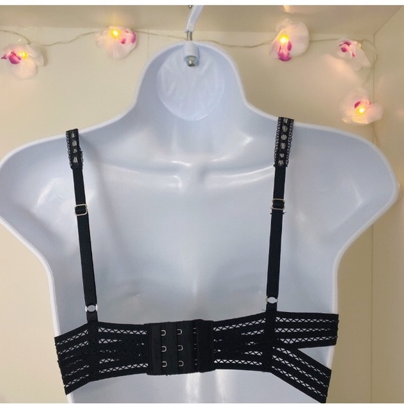 Victoria Secret Bra 32C - Picture 3 of 5